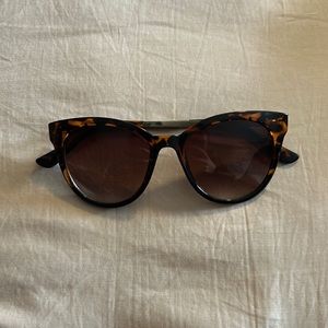 ❗️FREE / any $10 purchase ❗️ Sunglasses